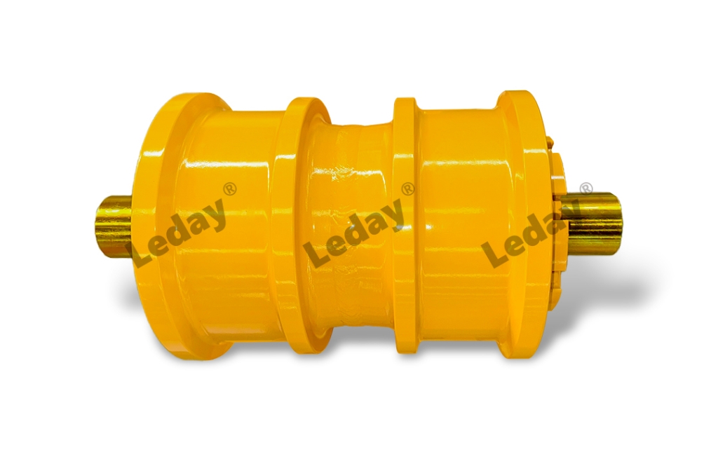 Опорный каток в сборе D375